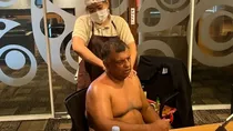 air asia ceo taking massage during management meeting post goes viral got criticized