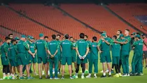 Pakistani players down with bout of fever, preparing against Australia for 20 October