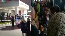 around 500 girls complained of food poisoning in aligarh muslim university admitted to hospital