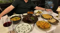 fake heart attack in restaurants