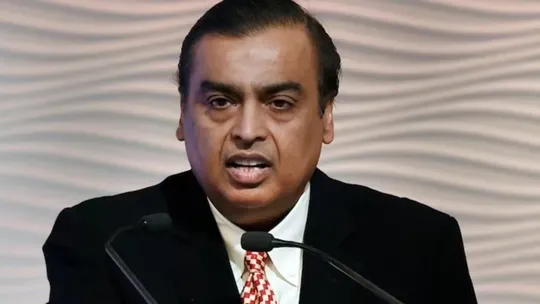 mukesh ambani receives another death threat from same account accused demands 200 crore rupees 