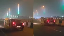 delhi police barricade car viral video