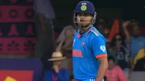shreyas iyer hits four consecutive fifties did what sachin did 20 years ago