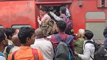crowded_indian_trains