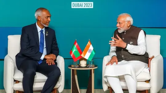 pm modi and maldives president muizzu