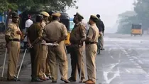 A nephew attacks his aunty by slitting her throat in Gwalior, Madhya Pradesh. 