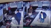 aligarh woman death si fire police station