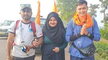 shabnam sheikh 1425 kms journey from mumbai to ayodhya ram mandir on foot for darshan