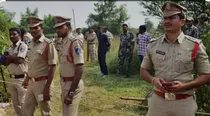 telangana-moinabad-police-found-burnt-woman-body