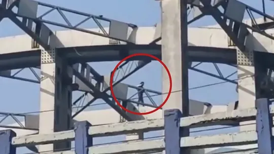 kolkata man tries to jump from bridge police offers him biryani to come down