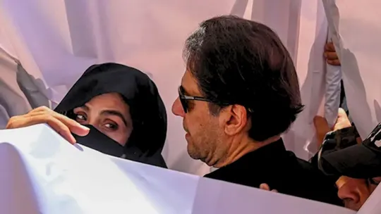 imran khan and bushra bibi