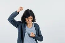 breast pain 