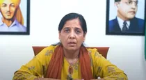 Arvind Kejriwal wife sunita kejriwal press conference