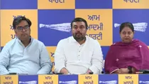 punjab aap mla accuse bjp of offering them money to leave aap