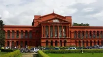 man attempted suicide in front of chief justice in karnataka high court room