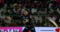 shubman gill absolutely miffed with umpires decision during rr vs gt ipl 2024 