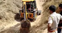rajsthan alwar illegal mining mafia attack on forest department team police