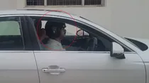 Up jhansi car without helmet