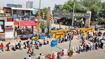 new delhi railway station is not going to shut down by the end of this year