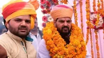 Brijbhushan singh, Karan singh, Gonda