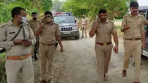 wife allegedly gave electric shock to husband attacked with bat fight over phone mainpuri up