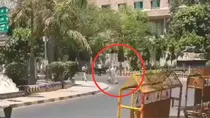 bjp ravneet singh bittu viral video running on road to reach pm house oath ceremony stuck in traffic