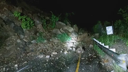 nepal landslide two buses swept in trishul river 63 passengers missing madan ashrit highway 