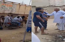 sisters attacked on road (photo-aajtak)