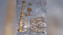 daily wage labourers found valuable antique gold silver while digging pit kerala kannur