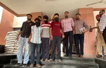 The accused Agniveer, in the red T-shirt, was arrested by the Mohali Police along with two other men wanted in the case (photo -aajtak)