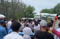 car falls into gorge in Anantnag