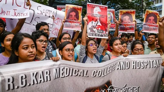 kolkata rape murder girl molested during protest police allegedly allowed accused to go case filed