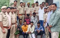 robbery gang busted by police (photo-aajatk)