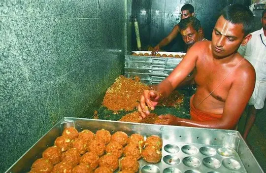 Lab report confirmed the presence of animal fat in Tirupati laddoos. (Image: Facebook/Tirumala Tirupati Vaibhavam)