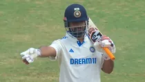 Rishabh Pant helping Bangladesh captain during Ind vs Ban Test 