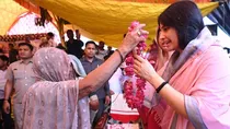 Dimple yadav vrindavan prasad akhilesh yadav yogi adityanath