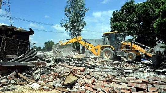 Supreme Court issues notice to Assam temporarily pauses bulldozer action