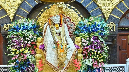 Varanasi sai statue