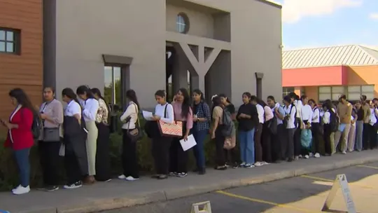 canada viral video shows indian students long queue for waiter server job in restaurant unemployment part time