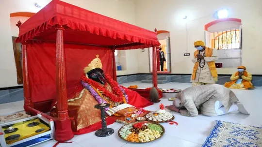 Bangladesh PM Modi Gifted Crown Of Devi Kali Stolen from Jeshoreshwari Temple