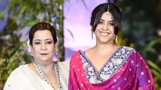 ekta kapoor and her mother Shobha kapoor