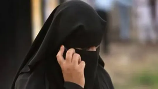 fear of the encounter accused reached the court wearing a burqa to surrender