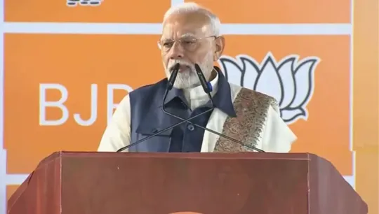 Prime Minister Narendra Modi addressing BJP workers at the party headquarters after the election results 