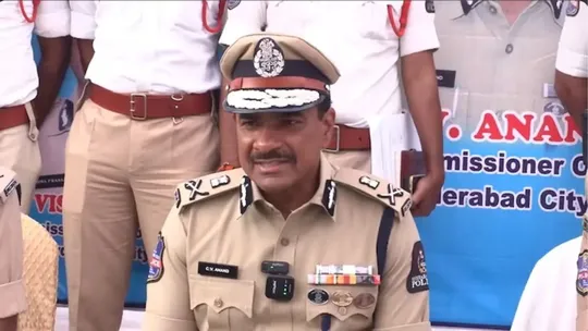 Hyderabad Police Commissioners comments on Bihar, Rajasthan vendors sparks row