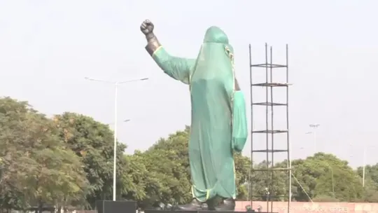 Bhagat Singh statue Chandigarh airport