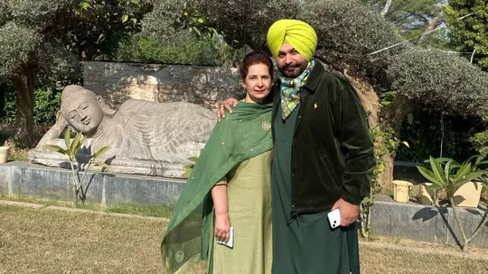 Navjot Kaur gets 850 crore rupees notice over cancer recovery claim made by Navjot Singh Sidhu