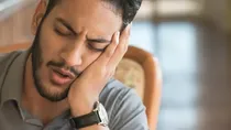 Trigeminal Neuralgia causes symptoms diagnosis and treatment 