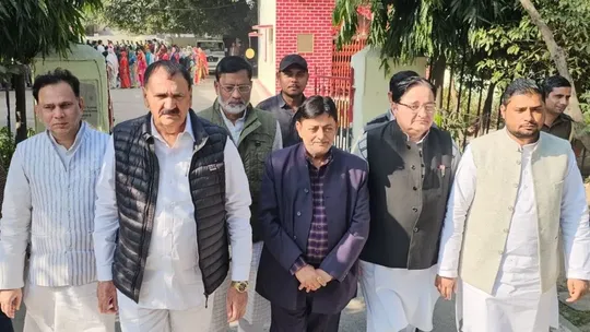 sp leaders meet moradabad jail sambhal accused