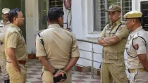 Eighteen accused with a reward of 50 paise arrested, how will this reward be distributed among the policemen now!