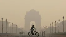 Delhi aqi crosses Severe Plus level, administration issues 'yellow alert' AQI 470